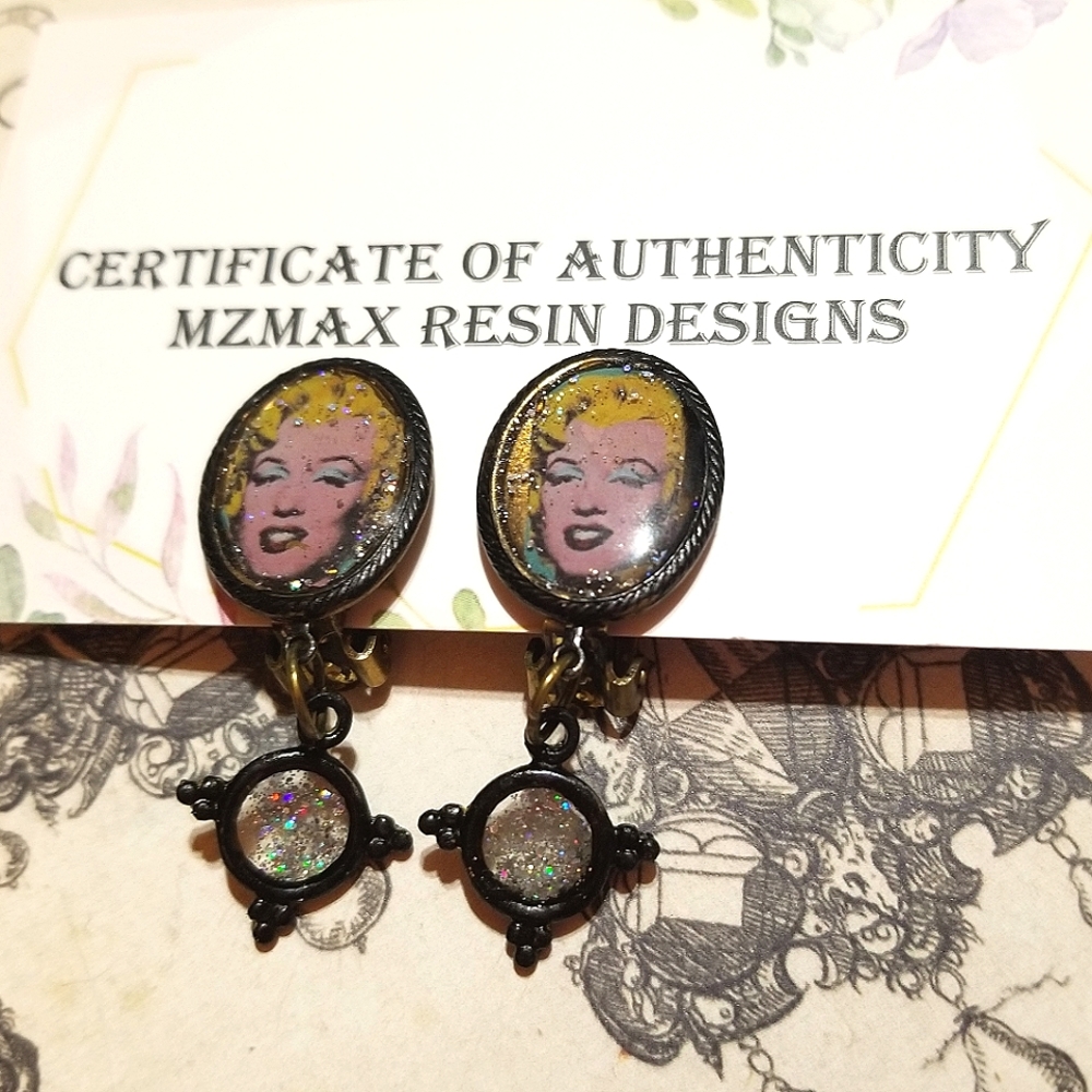 MARILYN  MONROE  MzMax Resin Designs Beautiful Clip on Earrings - Picture 2 of 7